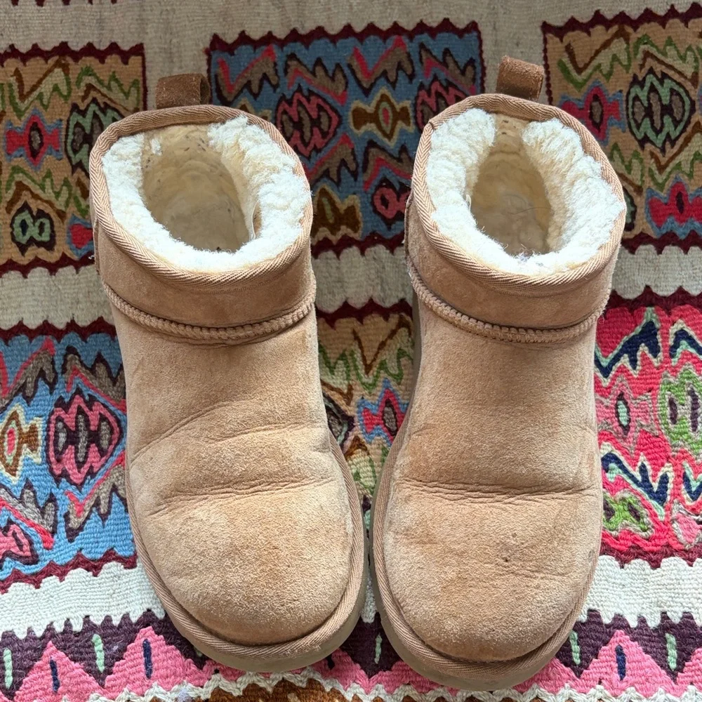 UGG Tan Boots ankle - Picture 1 of 5